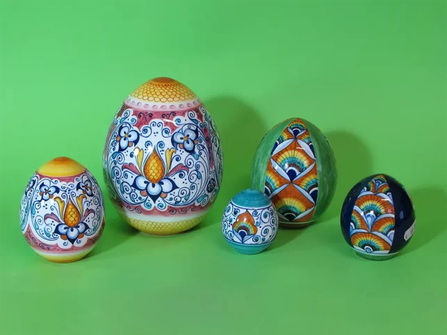 2024 easter eggs traditional Pavona and Palmetta decorations