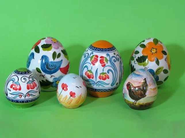 2024 easter eggs flowers and animals